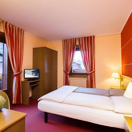 Hotel Krone Livigno Kültér fotó