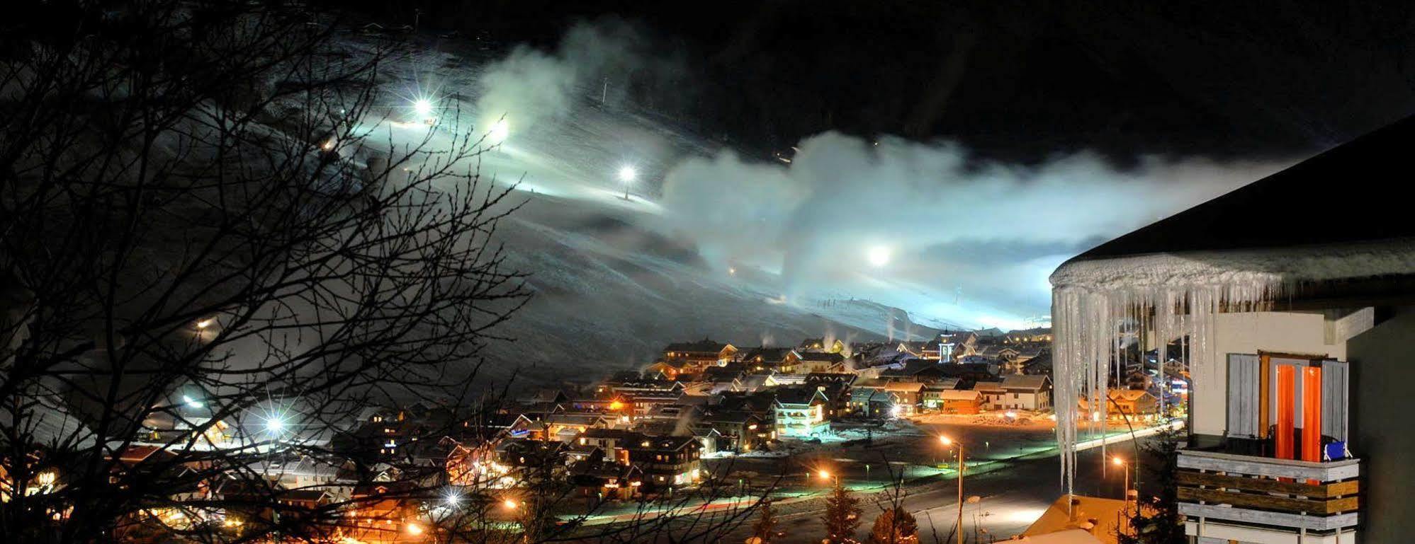 Hotel Krone Livigno Kültér fotó